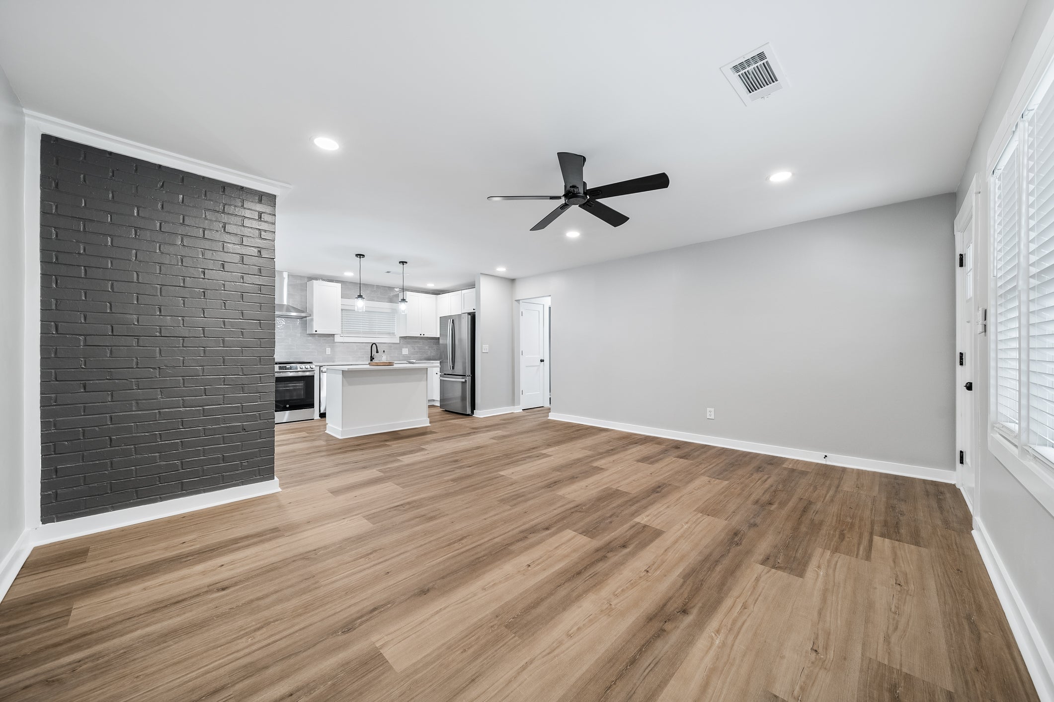 Virtual Staging (No Item Removal/Empty Room)